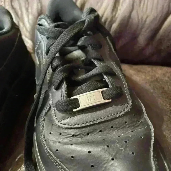 Air Force ones size 6Y‎ - Picture 5 of 6